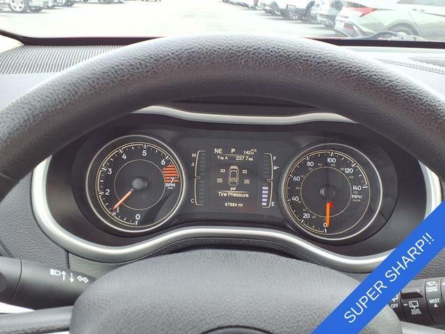 2017 Jeep Cherokee Sport