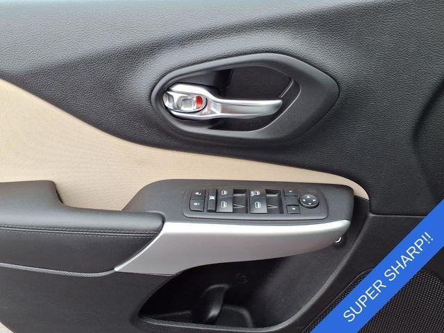 2017 Jeep Cherokee Sport