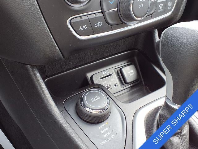 2017 Jeep Cherokee Sport