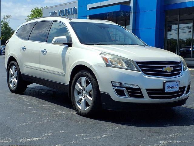 Used 2015 Chevrolet Traverse LTZ with VIN 1GNKVJKD3FJ272875 for sale in Carbondale, IL