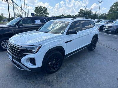 2024 Volkswagen Atlas 2.0T Peak Edition SE w/Technology
