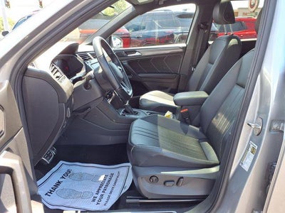 2023 Volkswagen Tiguan SE R-Line Black