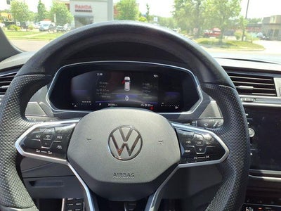 2024 Volkswagen Tiguan SE R-Line Black