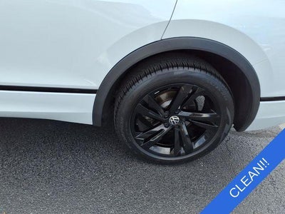 2023 Volkswagen Tiguan SE R-Line Black