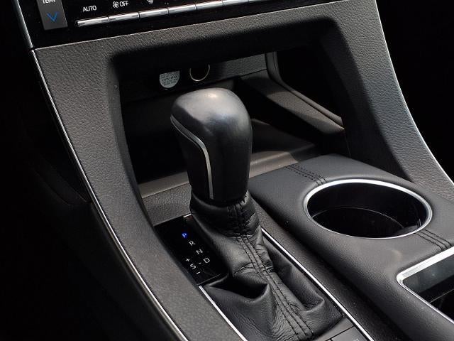 2021 Toyota Avalon Hybrid XLE