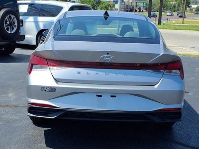 2021 Hyundai Elantra SE