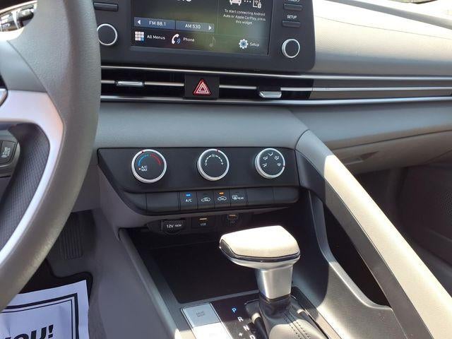 2021 Hyundai Elantra SE