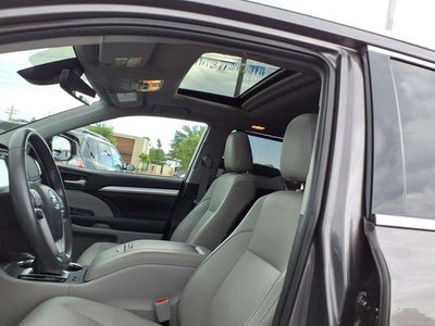 2019 Toyota Highlander SE