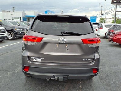 2019 Toyota Highlander SE