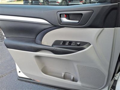 2019 Toyota Highlander SE