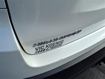 2019 Toyota Highlander SE