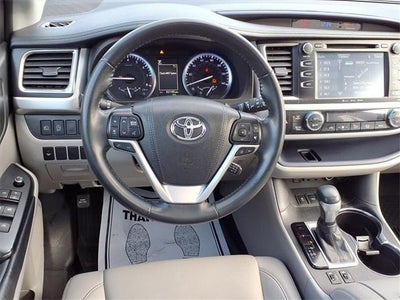 2019 Toyota Highlander SE