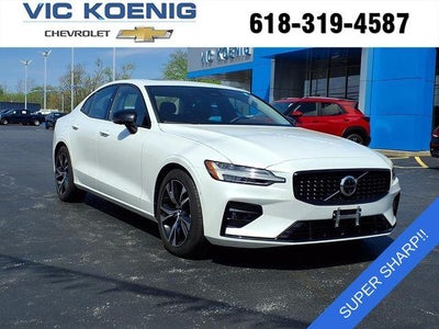 2024 Volvo S60 Plus Dark Theme