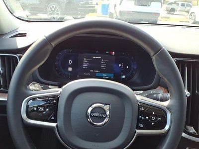 2024 Volvo S60 Plus Dark Theme