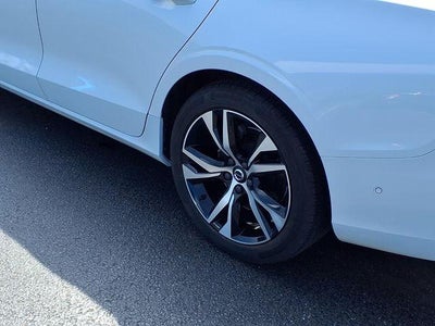2024 Volvo S60 Plus Dark Theme