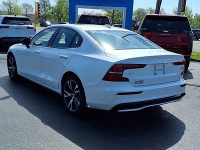 2024 Volvo S60 Plus Dark Theme