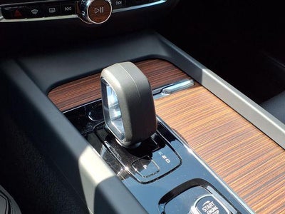 2024 Volvo S60 Plus Dark Theme