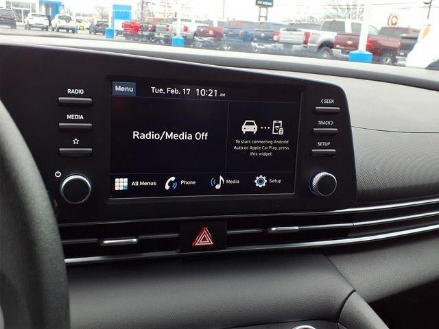 2024 Hyundai Elantra SE