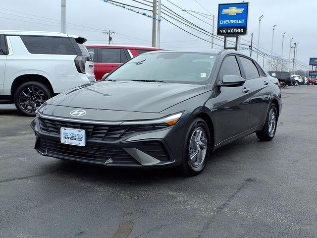 2024 Hyundai Elantra SE